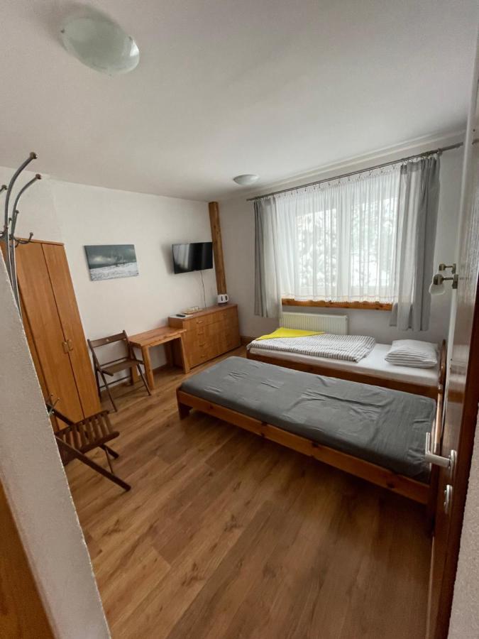 Gosciniec Ozna Kiczora Exterior photo